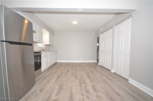 390 Morrison Avenue, Cuyahoga Falls, OH 44221