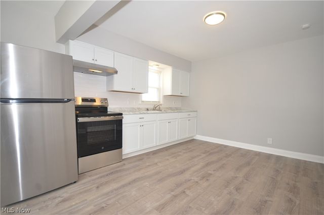 390 Morrison Avenue, Cuyahoga Falls, OH 44221