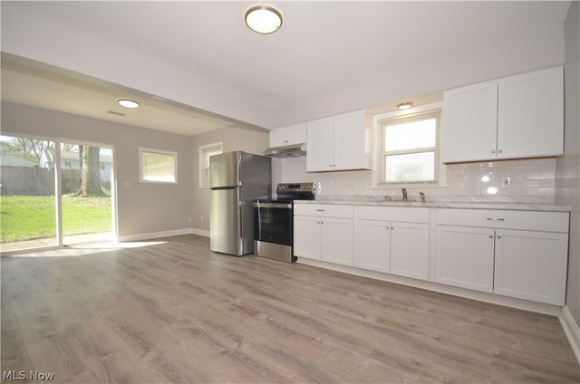 390 Morrison Avenue, Cuyahoga Falls, OH 44221