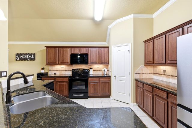 18721 Stewart Hill Drive, Montgomery, TX 77356