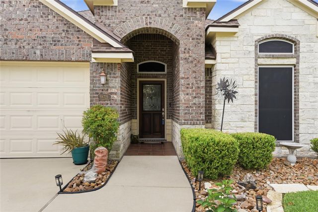 18721 Stewart Hill Drive, Montgomery, TX 77356