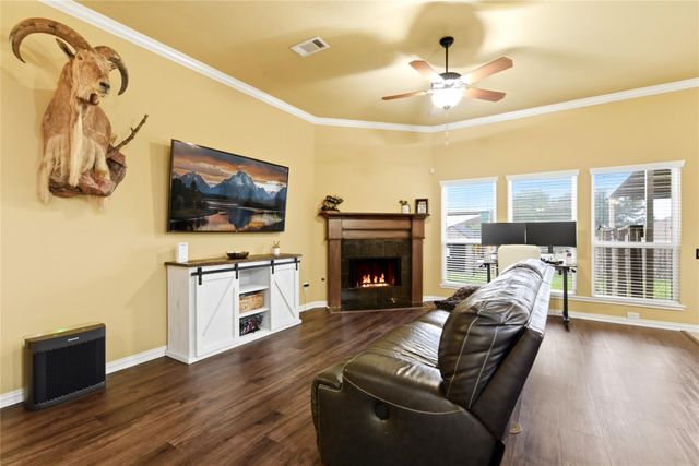 18721 Stewart Hill Drive, Montgomery, TX 77356