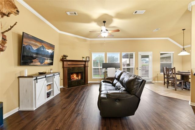 18721 Stewart Hill Drive, Montgomery, TX 77356