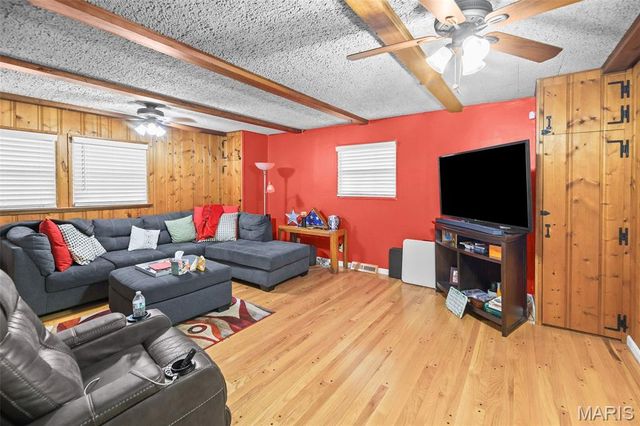 133 Country Club, Belleville, IL 62223