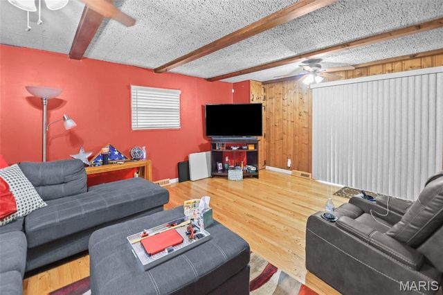 133 Country Club, Belleville, IL 62223