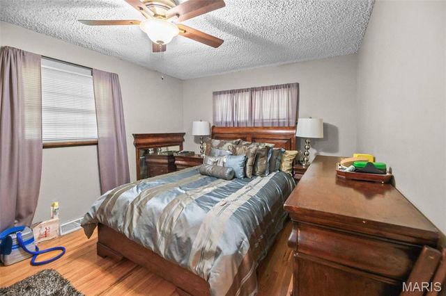 133 Country Club, Belleville, IL 62223