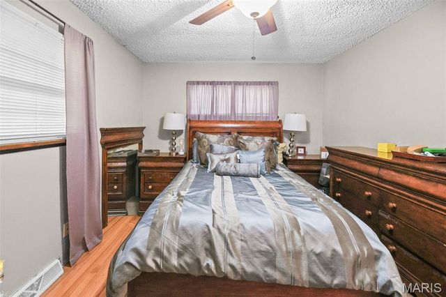 133 Country Club, Belleville, IL 62223