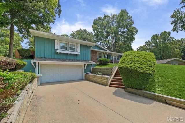 133 Country Club, Belleville, IL 62223