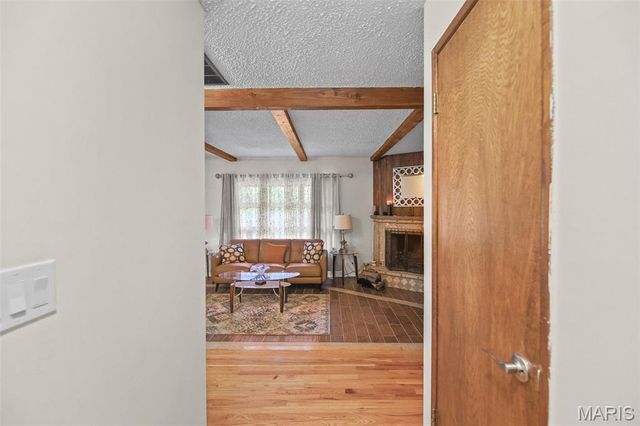 133 Country Club, Belleville, IL 62223
