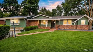 133 Country Club, Belleville, IL 62223
