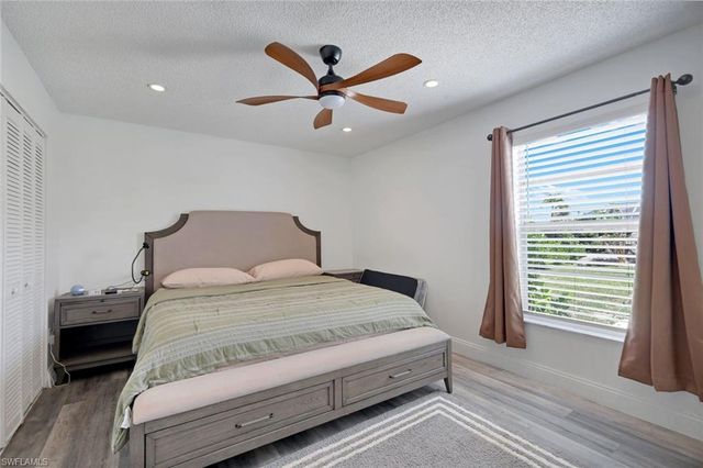 1307 SW 43rd LN, Cape Coral, FL 33914