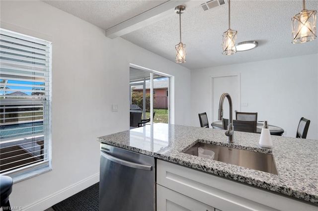 1307 SW 43rd LN, Cape Coral, FL 33914