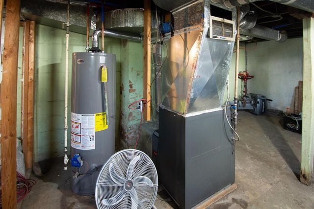 3916 10th AVENUE, Kenosha, WI 53140