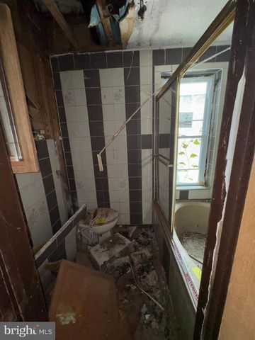 2207 W OXFORD ST, Philadelphia, PA 19121