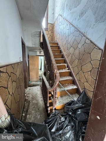 2207 W OXFORD ST, Philadelphia, PA 19121
