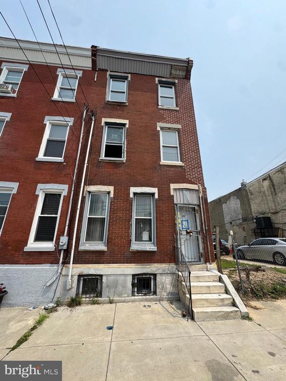 2207 W OXFORD ST, Philadelphia, PA 19121