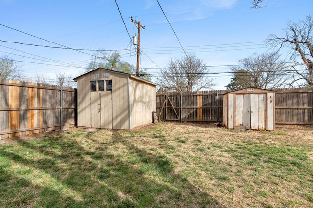 4236 SW 13TH Avenue, Amarillo, TX 79106