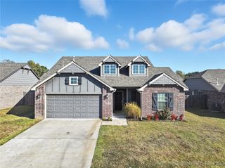3563 E 143rd Court S, Bixby, OK 74008