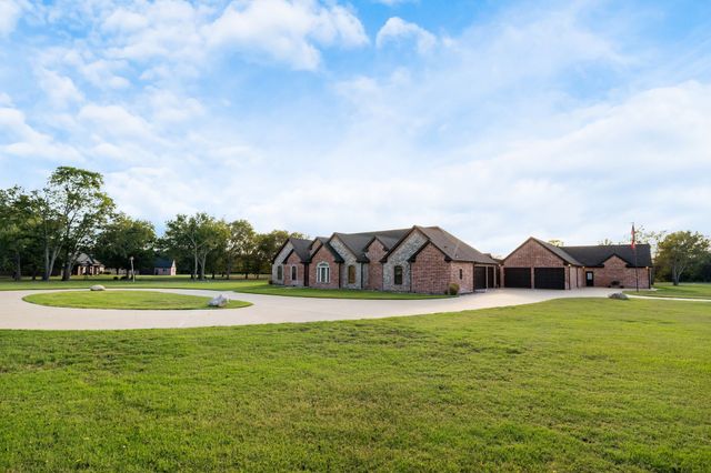 3179 County Road 3307, Greenville, TX 75402