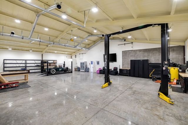 3179 County Road 3307, Greenville, TX 75402