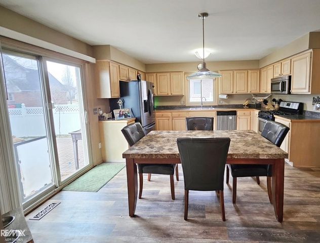 30868 Thistle Avenue, Chesterfield, MI 48051