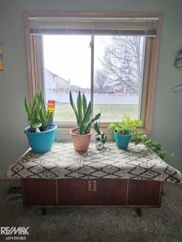 30868 Thistle Avenue, Chesterfield, MI 48051