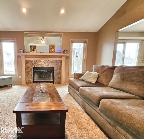 30868 Thistle Avenue, Chesterfield, MI 48051