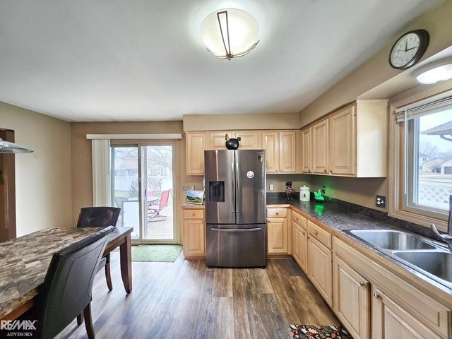 30868 Thistle Avenue, Chesterfield, MI 48051