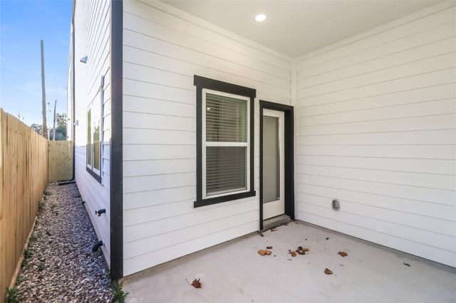 9910 Clark Road B, Houston, TX 77076