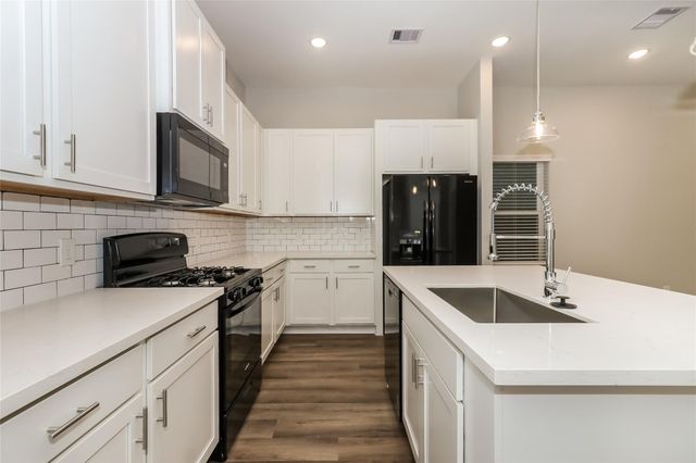 9910 Clark Road B, Houston, TX 77076