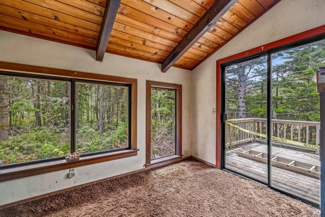 43150 Little Lake Rd, Mendocino, CA 95460