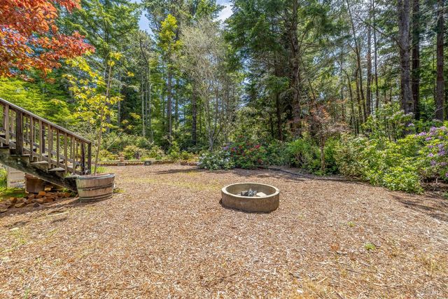 43150 Little Lake Rd, Mendocino, CA 95460