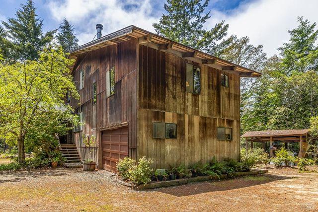 43150 Little Lake Rd, Mendocino, CA 95460