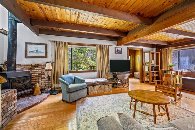 43150 Little Lake Rd, Mendocino, CA 95460