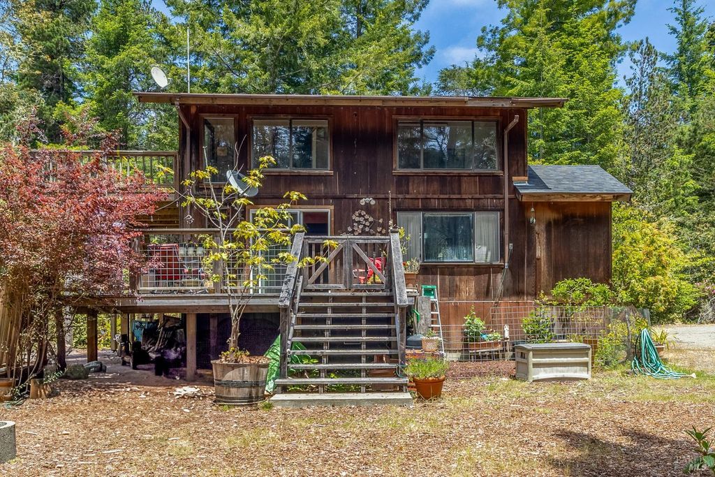 43150 Little Lake Rd, Mendocino, CA 95460