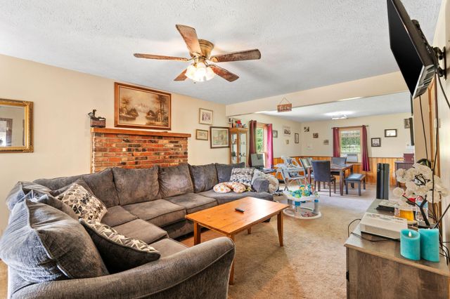 13955 Swallowfield Road, Frankfort, KY 40601