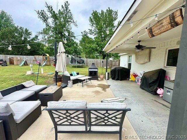 25067 S 519 Road, Park Hill, OK 74451
