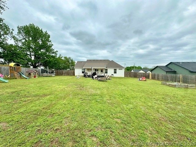 25067 S 519 Road, Park Hill, OK 74451