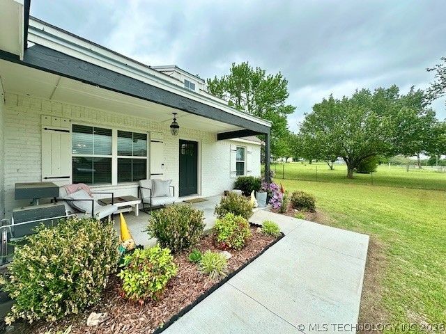 25067 S 519 Road, Park Hill, OK 74451