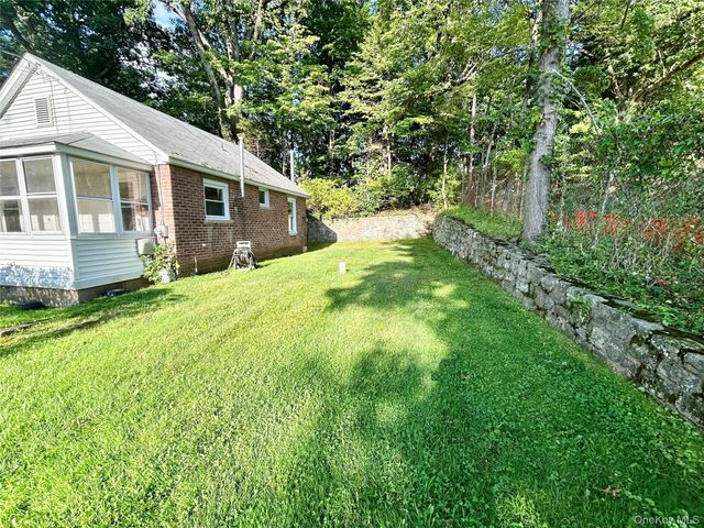 747 Route 9W Cottage 8, Valley Cottage, NY 10989