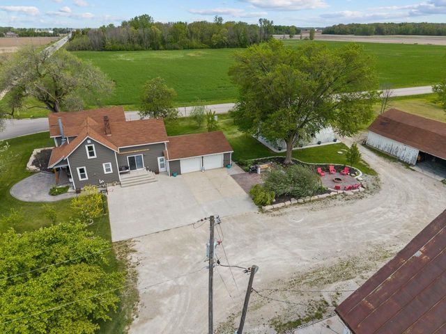 N8496 HWY 55, Menasha, WI 54952