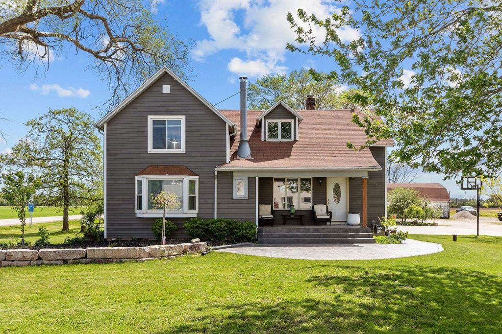 N8496 HWY 55, Menasha, WI 54952