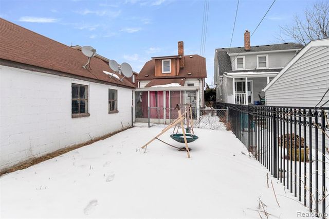 4509 Helen Street, Dearborn, MI 48126