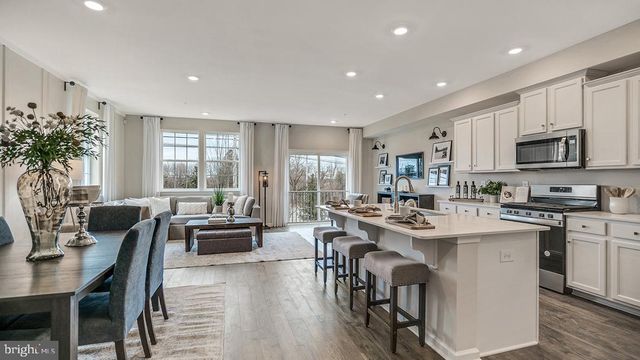 405 MOORE RD, Wallingford, PA 19086