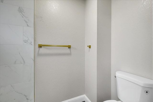 14 Eduardo Ct, Sacramento, CA 95831