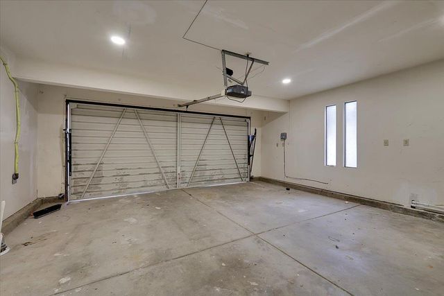 14 Eduardo Ct, Sacramento, CA 95831