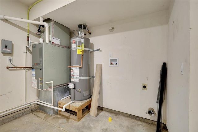 14 Eduardo Ct, Sacramento, CA 95831