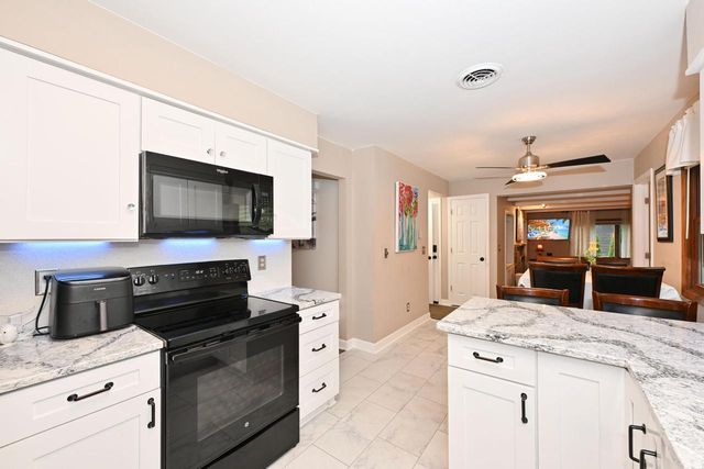 501 Cheyenne DRIVE, Waukesha, WI 53188