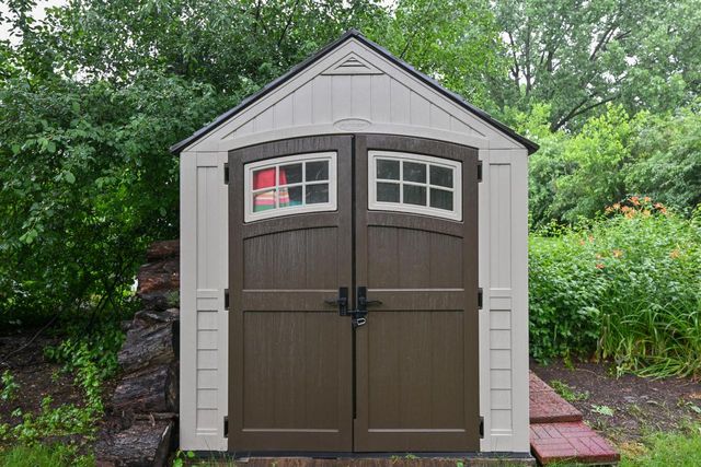 501 Cheyenne DRIVE, Waukesha, WI 53188