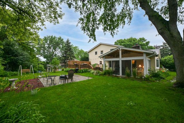501 Cheyenne DRIVE, Waukesha, WI 53188